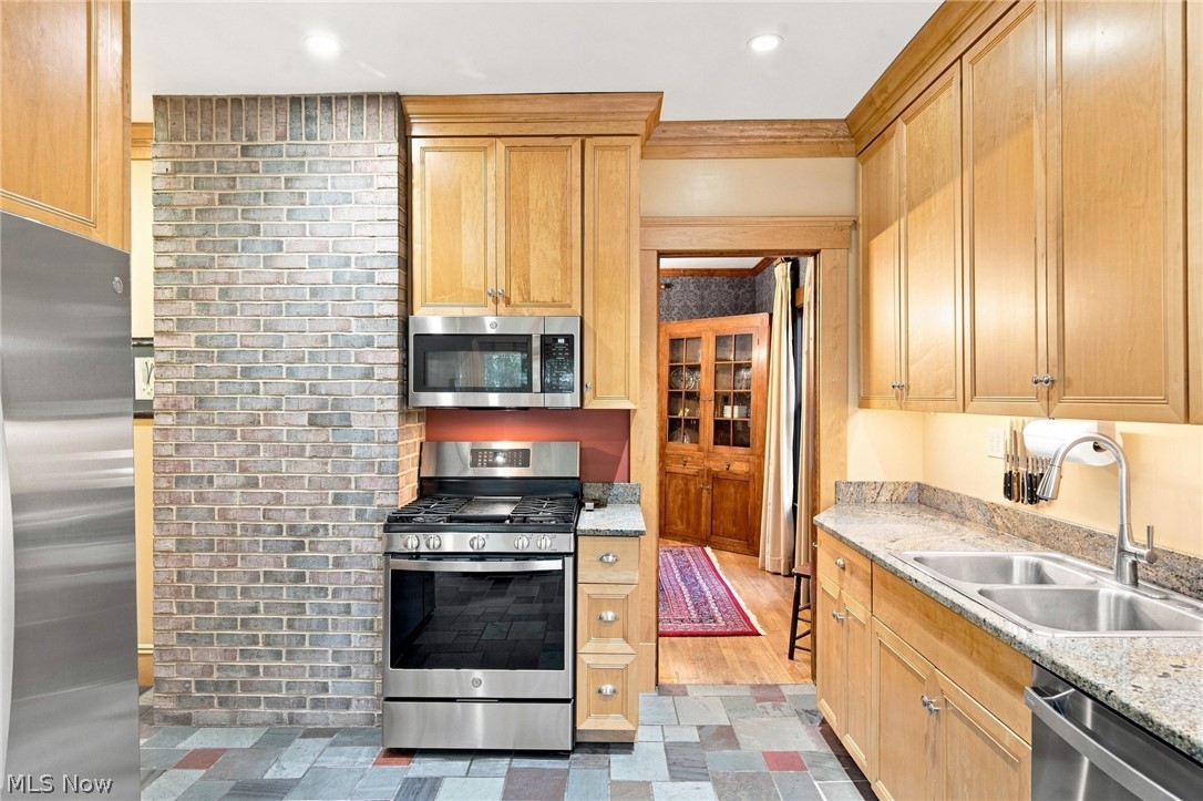 173 Beech Street Berea OH 44017