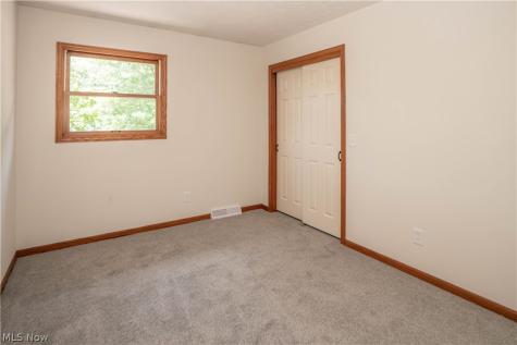 6104 Shipslanding Avenue NW Canton OH 44718