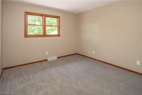 6104 Shipslanding Avenue NW Canton OH 44718