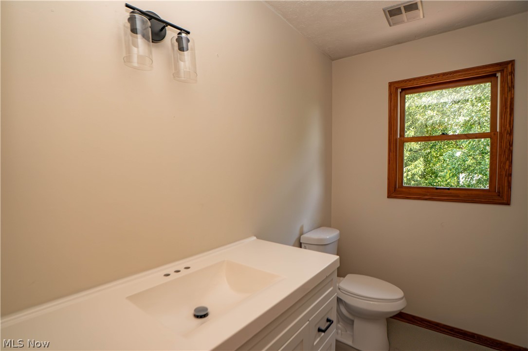 6104 Shipslanding Avenue NW Canton OH 44718