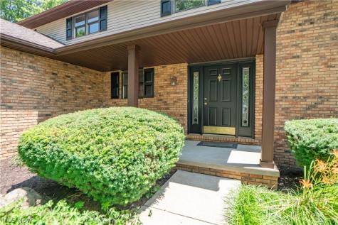 6104 Shipslanding Avenue NW Canton OH 44718