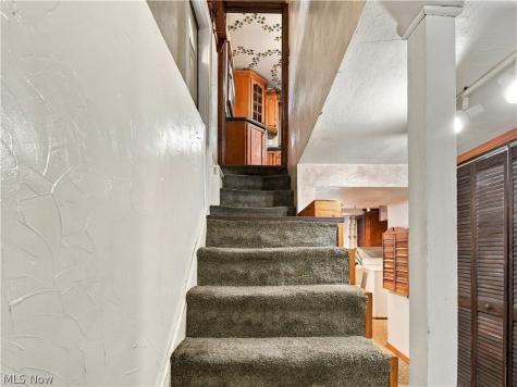 979 Iona Avenue Akron OH 44314