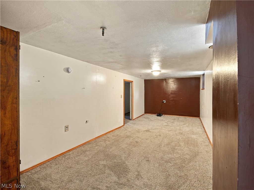 979 Iona Avenue Akron OH 44314