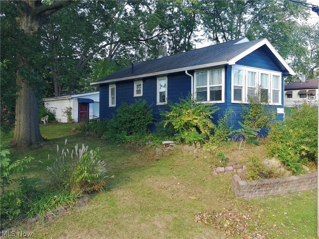 979 Iona Avenue Akron OH 44314