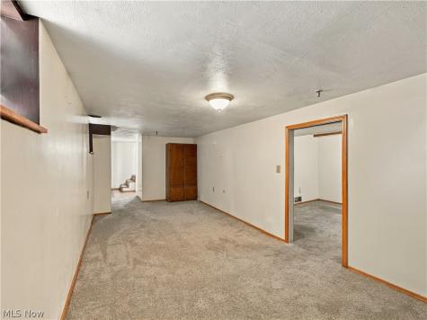 979 Iona Avenue Akron OH 44314