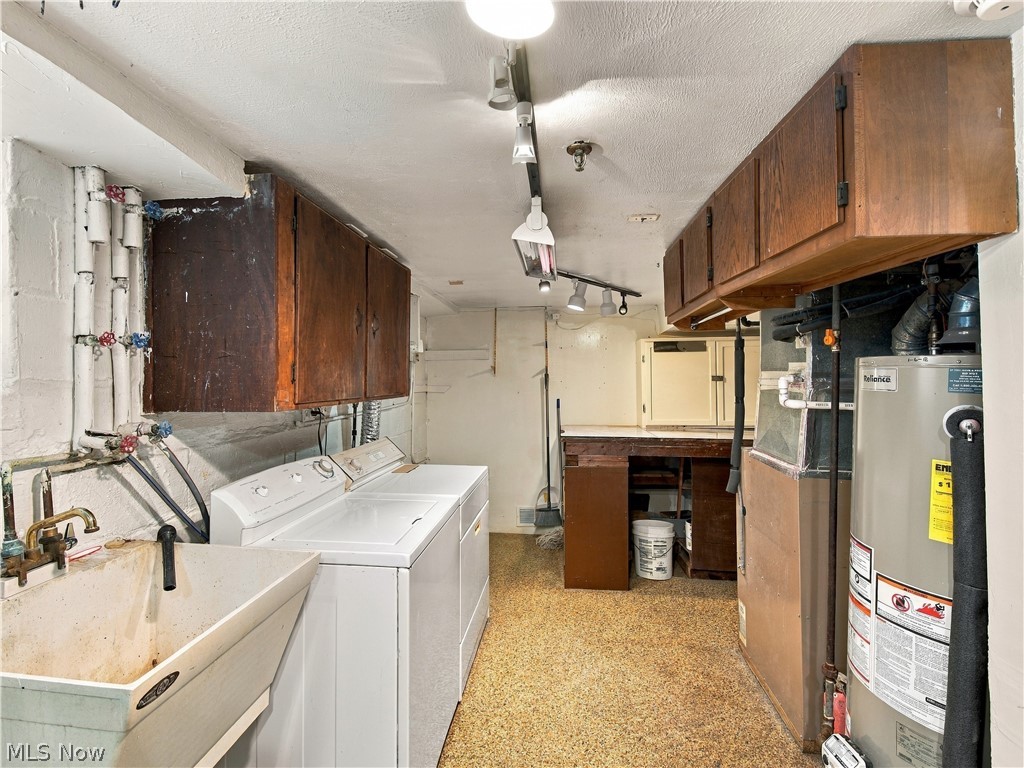 979 Iona Avenue Akron OH 44314