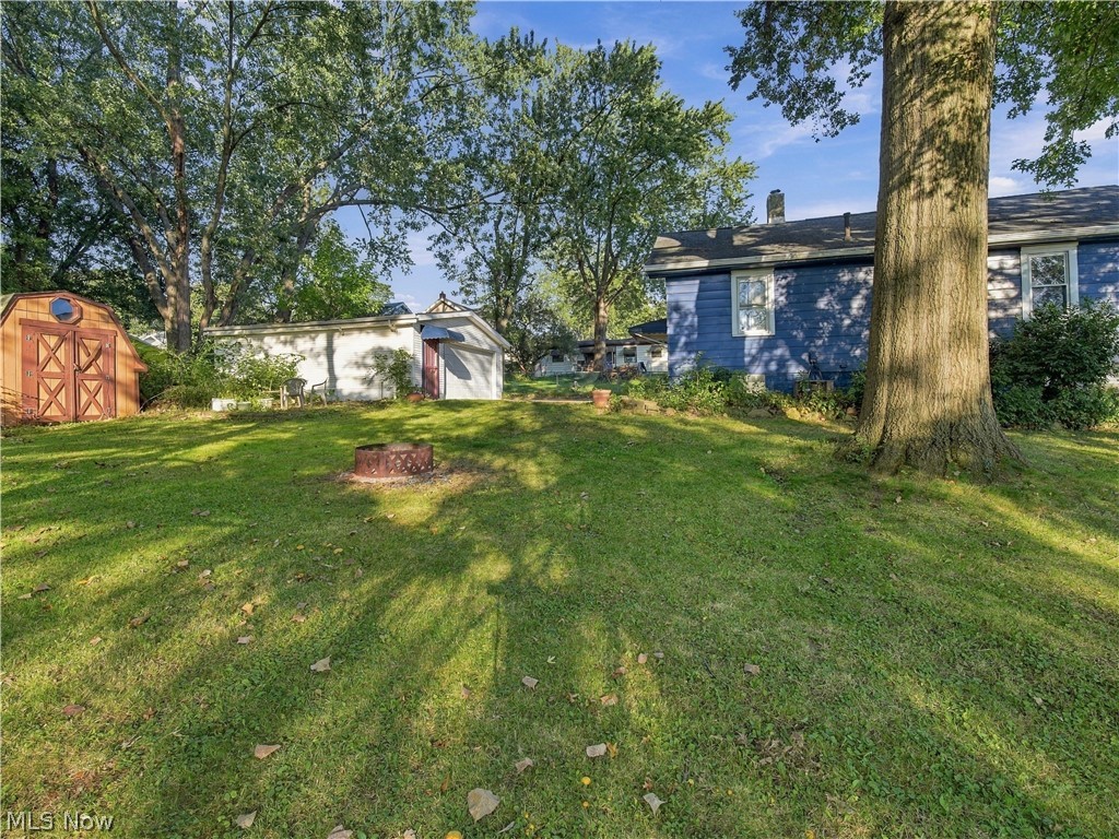 979 Iona Avenue Akron OH 44314