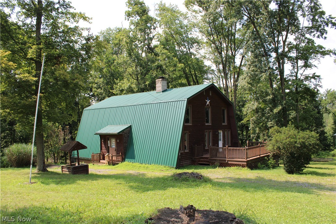 13893 County Road 100 Lakeville OH 44638