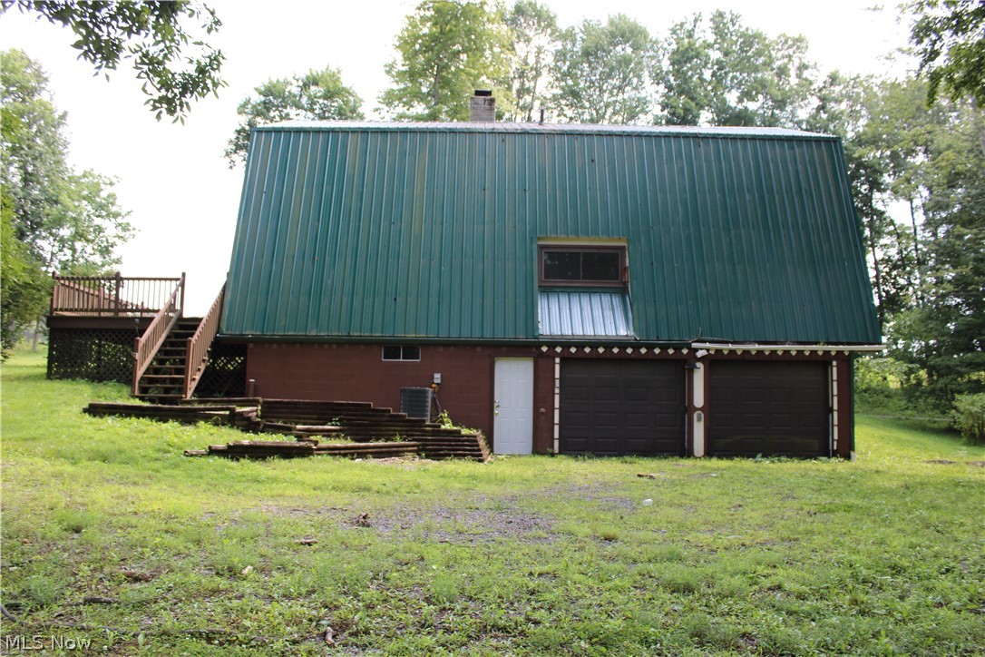13893 County Road 100 Lakeville OH 44638