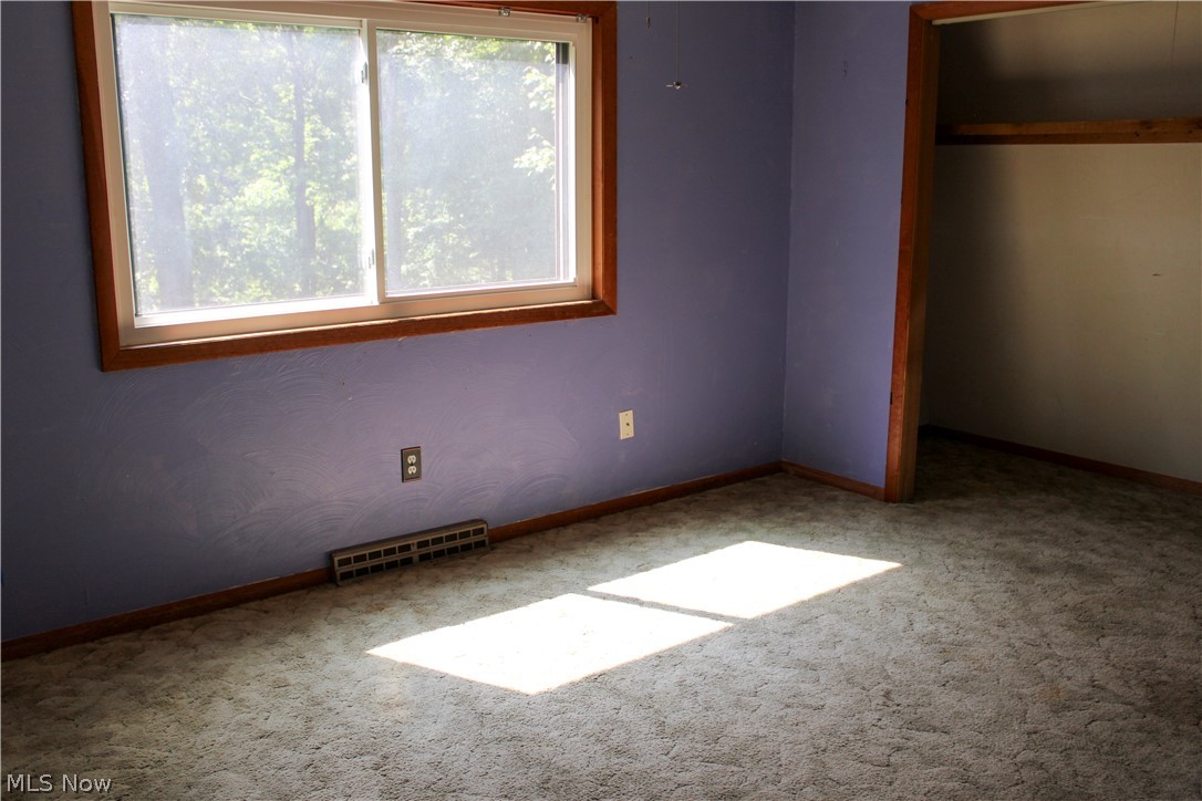 13893 County Road 100 Lakeville OH 44638