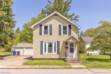133 Crownhill Avenue Amherst OH 44001