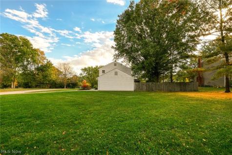 1800 Carver Lane Hudson OH 44236