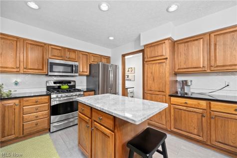 7012 Morning Dove Lane Olmsted Twp OH 44138