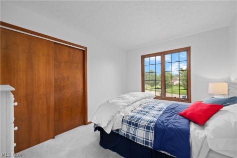 7012 Morning Dove Lane Olmsted Twp OH 44138