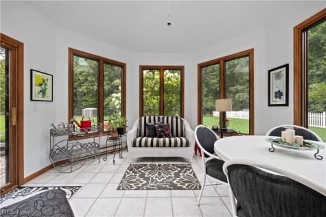 7012 Morning Dove Lane Olmsted Twp OH 44138