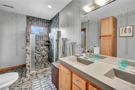 8683 Kennard Road Lodi OH 44254