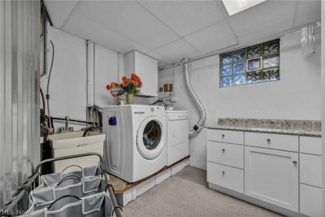 8683 Kennard Road Lodi OH 44254