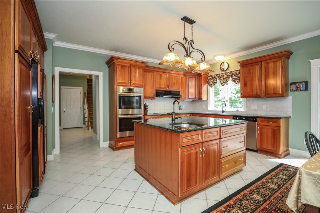 831 Meadowbrook Drive Aurora OH 44202