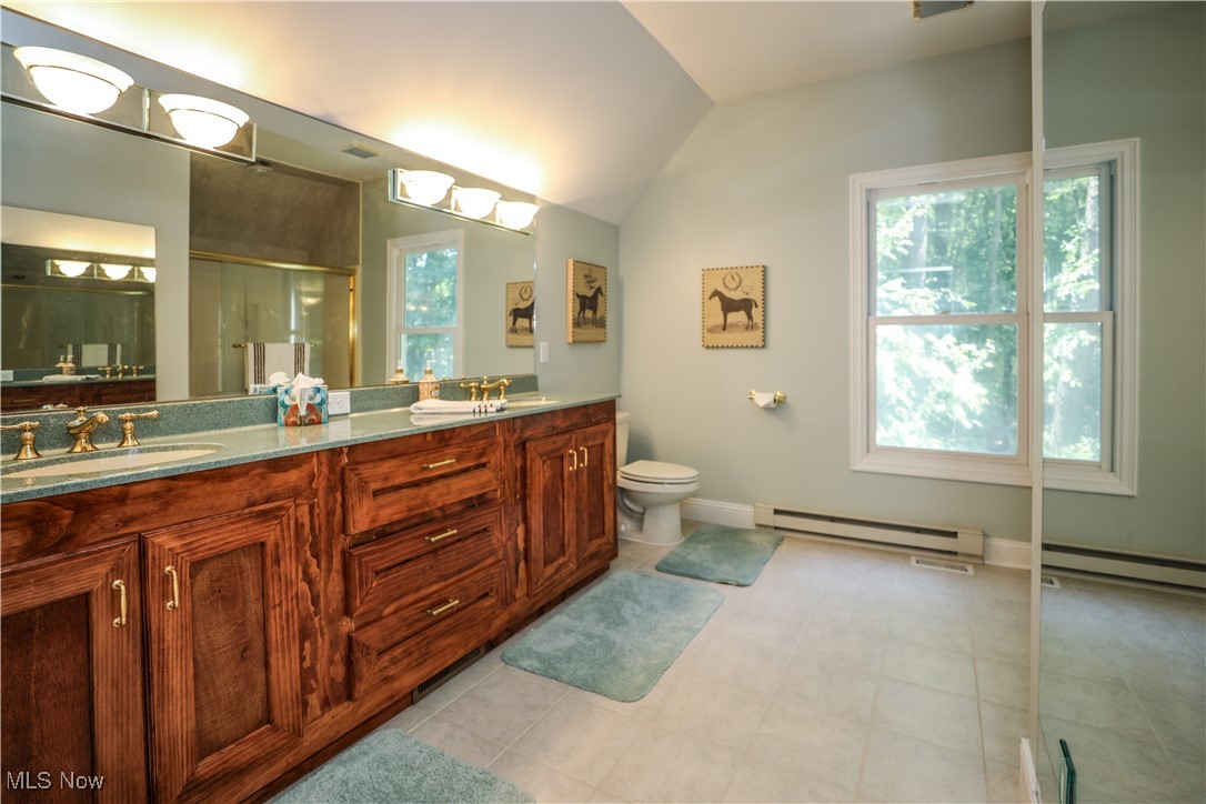 831 Meadowbrook Drive Aurora OH 44202