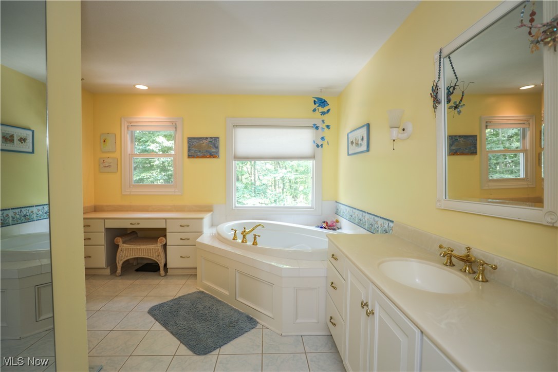 831 Meadowbrook Drive Aurora OH 44202