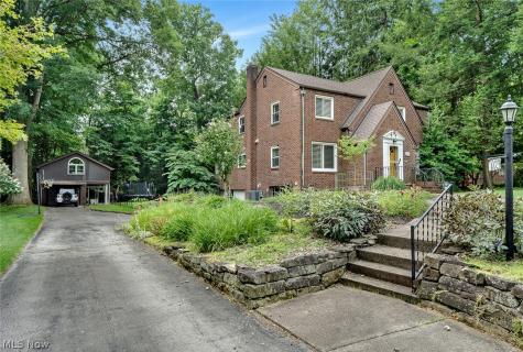 1173 Cherokee Drive Youngstown OH 44511