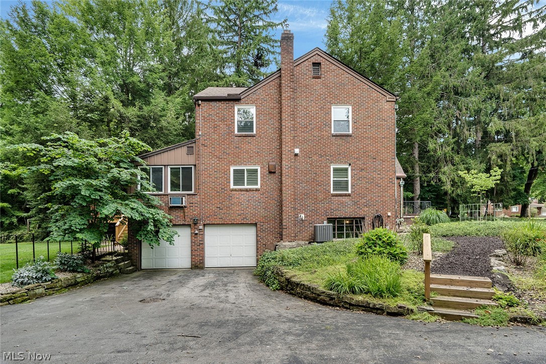 1173 Cherokee Drive Youngstown OH 44511