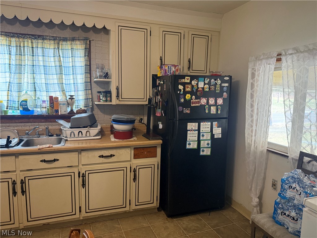 1296 Harmon Avenue Akron OH 44307