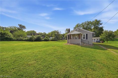 230 E Comet Road Clinton OH 44216