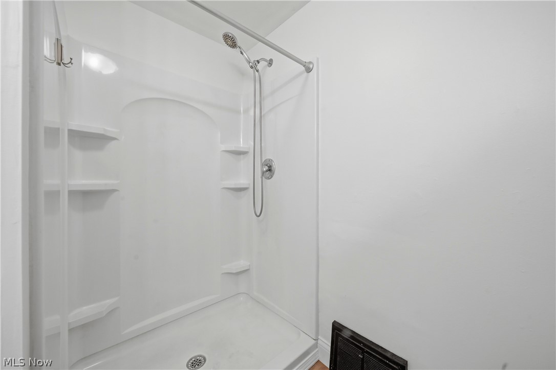 230 E Comet Road Clinton OH 44216