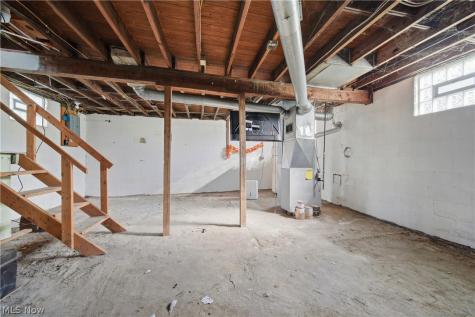 230 E Comet Road Clinton OH 44216