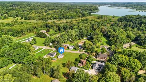 230 E Comet Road Clinton OH 44216