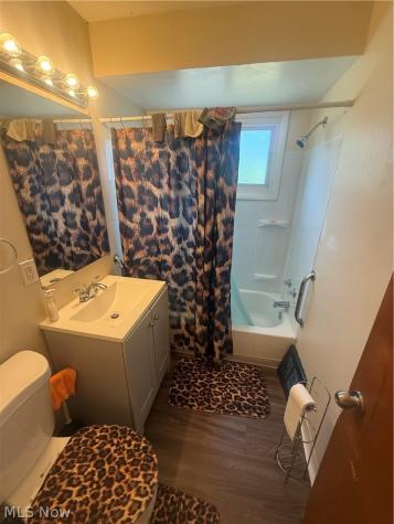 14913 Lotus Drive Cleveland OH 44128