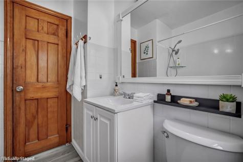 4418 Maplecrest Avenue Parma OH 44134