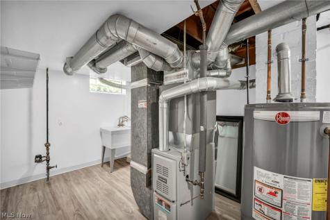4418 Maplecrest Avenue Parma OH 44134