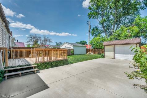4418 Maplecrest Avenue Parma OH 44134