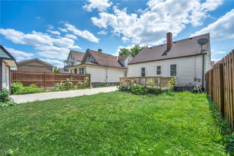 4418 Maplecrest Avenue Parma OH 44134
