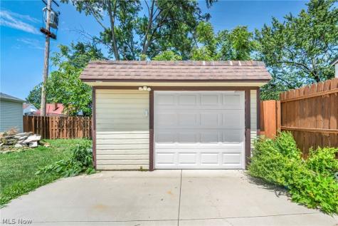 4418 Maplecrest Avenue Parma OH 44134