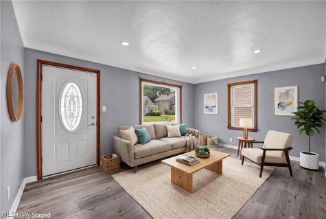 4418 Maplecrest Avenue Parma OH 44134