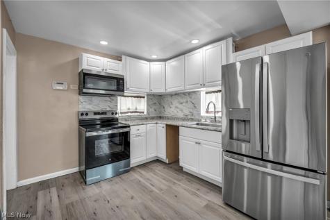 4418 Maplecrest Avenue Parma OH 44134