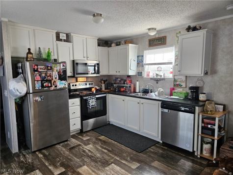 81 Hyland Drive Akron OH 44312