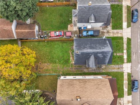 4001 Henritze Avenue Cleveland OH 44109