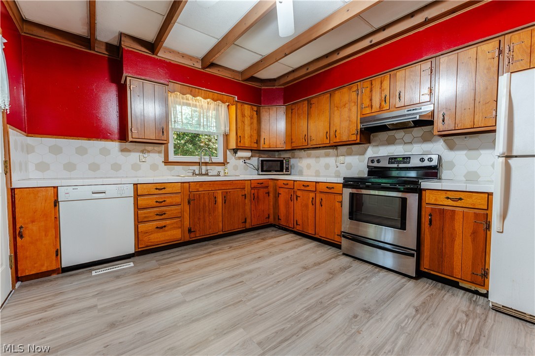 29556 Township Road 209 Coshocton OH 43812