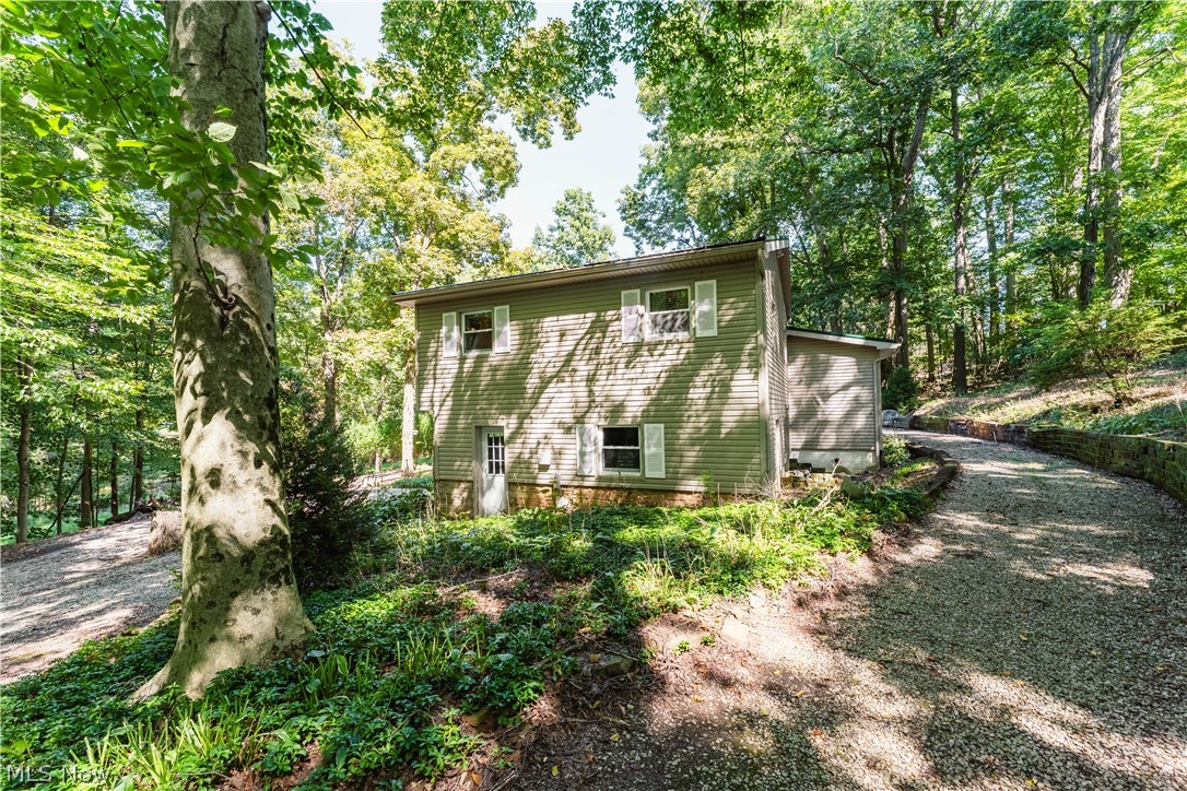 29556 Township Road 209 Coshocton OH 43812