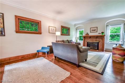 1220 Yellowstone Road Cleveland Heights OH 44121