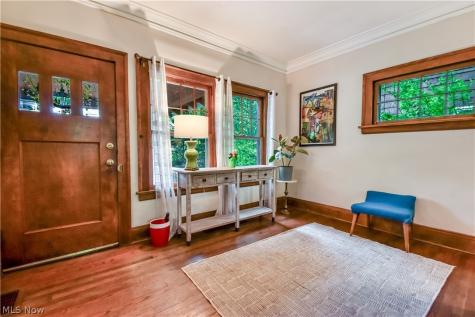 1220 Yellowstone Road Cleveland Heights OH 44121