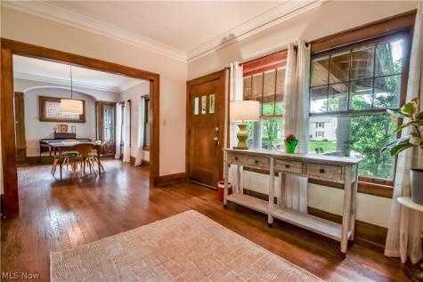 1220 Yellowstone Road Cleveland Heights OH 44121