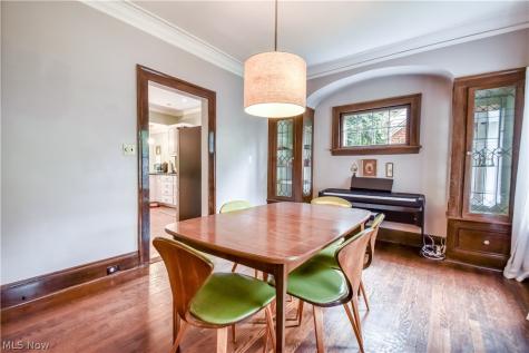 1220 Yellowstone Road Cleveland Heights OH 44121
