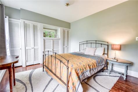 1220 Yellowstone Road Cleveland Heights OH 44121