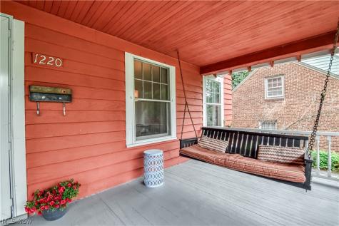 1220 Yellowstone Road Cleveland Heights OH 44121
