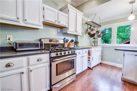 1220 Yellowstone Road Cleveland Heights OH 44121
